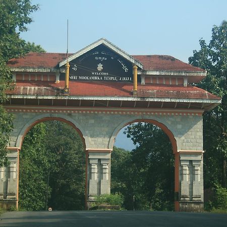 Hotel Jyothis Residency Kollur Zewnętrze zdjęcie